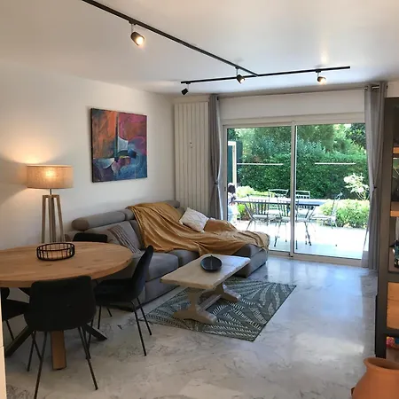 شقة Rez De Jardin En Bord De