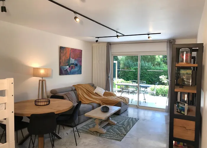 Rez De Jardin En Bord De Cagnes-sur-Mer