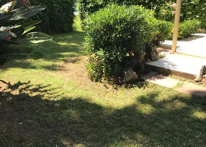 Rez De Jardin En Bord De Cagnes-sur-Mer